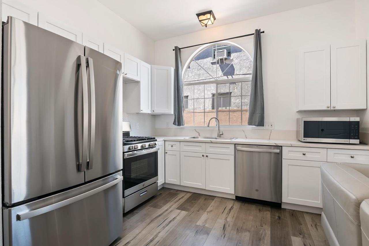 Spacious Private Gated Modern Loft Close To Universal And Hollywood Los Ángeles