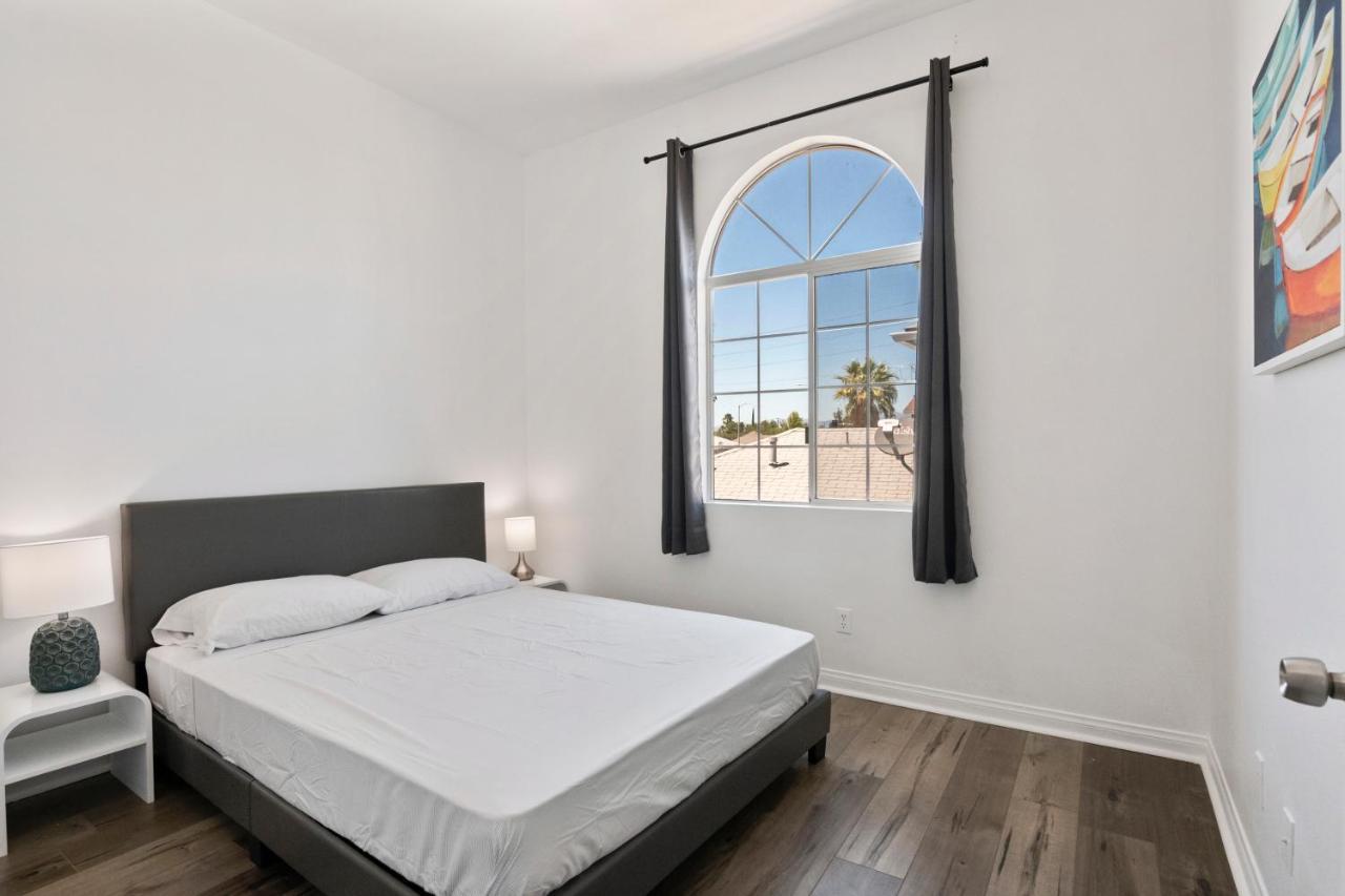 Apartamento Spacious Private Gated Modern Loft Close To Universal And Hollywood Los Ángeles