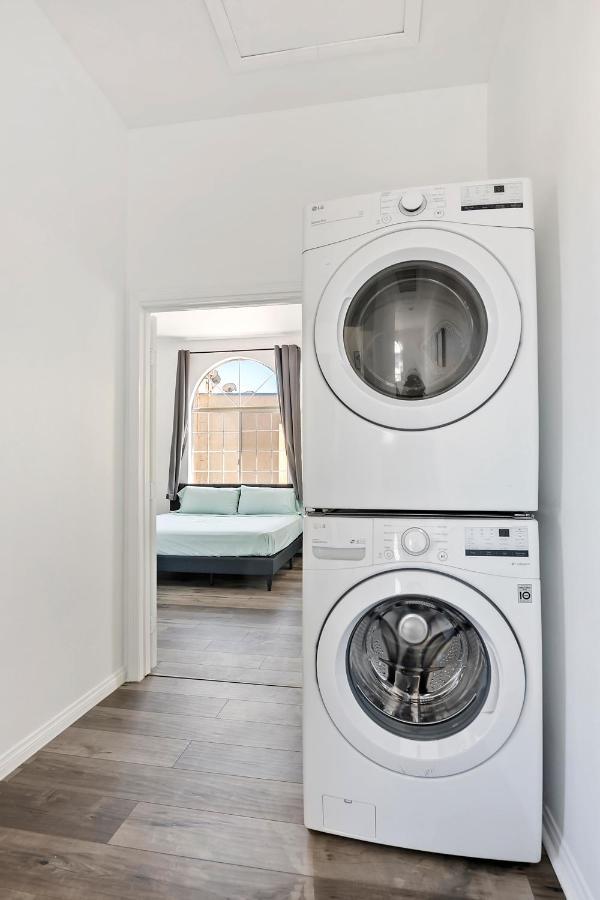 Spacious Private Gated Modern Loft Close To Universal And Hollywood Apartamento