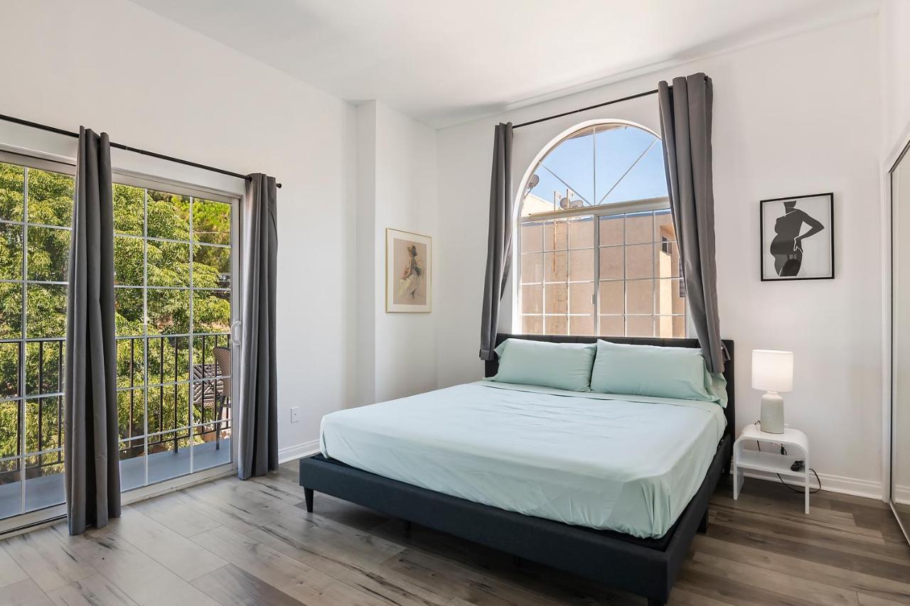 Spacious Private Gated Modern Loft Close To Universal And Hollywood Appartamento Los Angeles